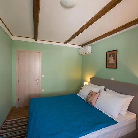 Apartment Marianna's And Aristidis' *